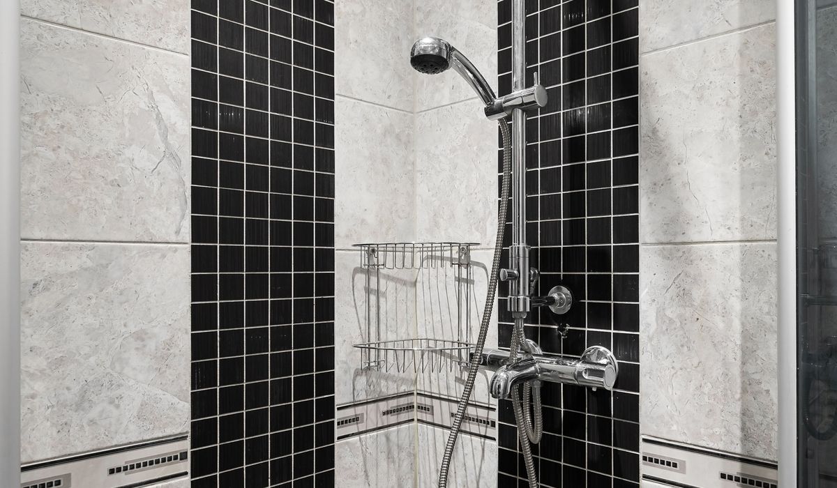How to Choose the Right Tile for Bathroom Walls