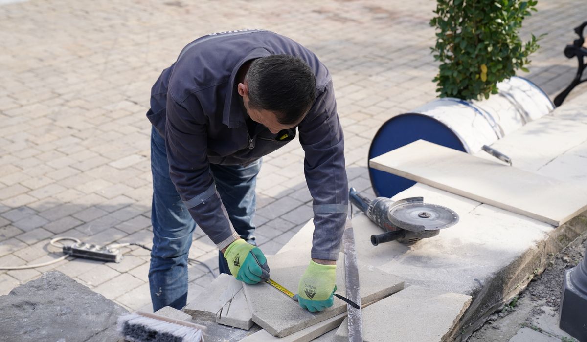 Preparing a Concrete Floor Before Laying Tiles